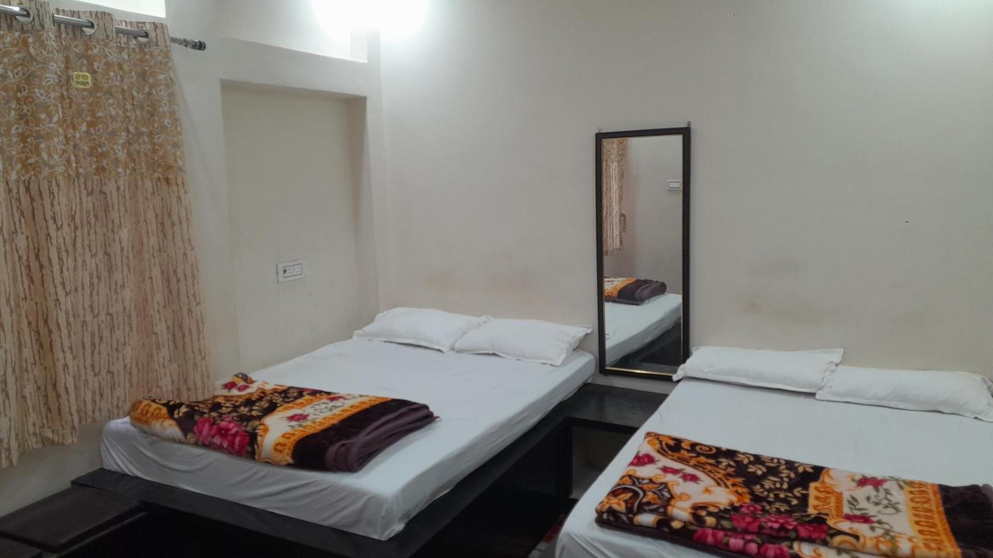 Amar Paying Guest House - Varanasi — Photos 3